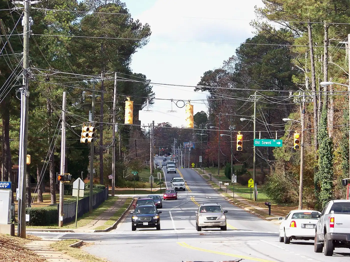 Traffic on Lower Roswell Road in East Cobb